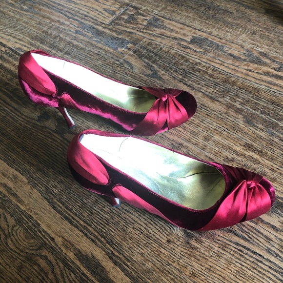 Dressy red shoes - Picture 7 of 8